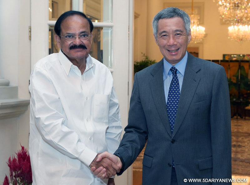 M. Venkaiah Naidu and the Prime Minister of Singapore, Lee Hsien Loong to discuss the bilateral cooperation in urban development sector, in Singapore 