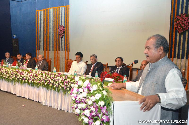 Narendra Singh Tomar addressing at the National Metallurgy Day awards function, at the College of Engineering, in Pune on November 14, 2014.