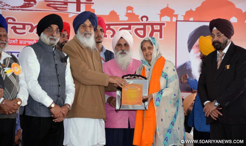 Punjab Chief Minister Parkash Singh Badal during the 65th World Sikh Educational Conference, organised by the Chief Khalsa Diwan (CKD), in Tarn Taran, Punjab.