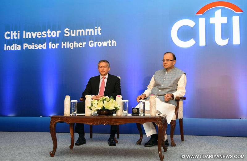 Arun Jaitley at the Citi Investor Summit “India – Poised for Higher Growth” with specific focus on India Infrastructure, in New Delhi on November 17, 2014