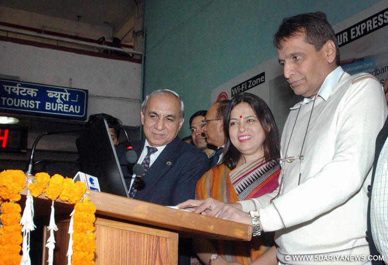 The Union Minister for Railways, Suresh Prabhakar Prabhu addressing at the launch of the Wi-Fi Broadband services for public, at New Delhi railway station on December 08, 2014.