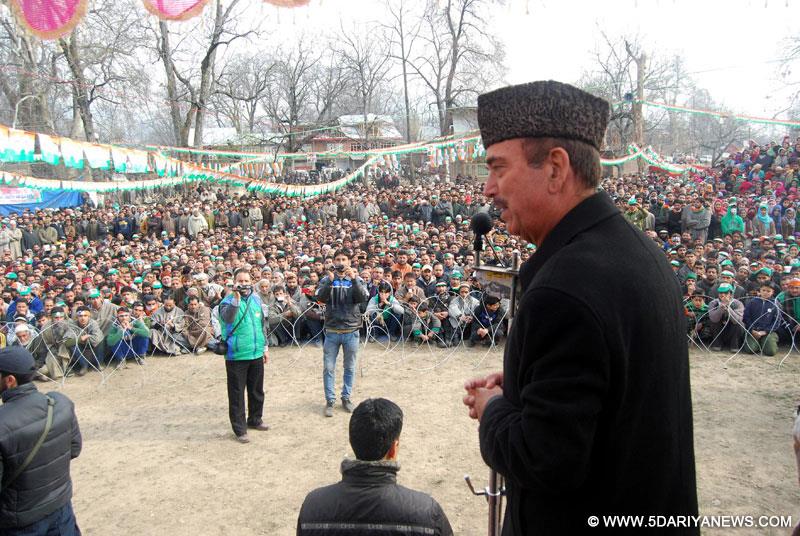 Congress leader Ghulam Nabi Azad addresses during an election campaign in Kokernag of Anantnag district of Jammu and Kashmir on Dec 11, 2014.