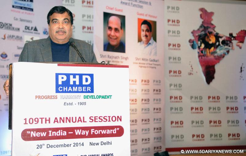 Nitin Gadkari addressing at the inauguration of the 109th Annual Session of PHD Chamber of Commerce, in New Delhi on December 20, 2014. 