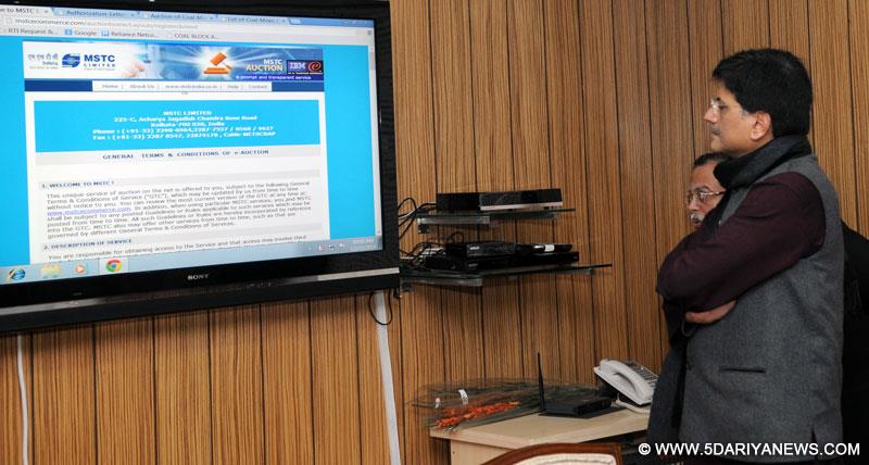 Piyush Goyal launching the portal for e-auction of coal mines, in New Delhi on December 25, 2014.