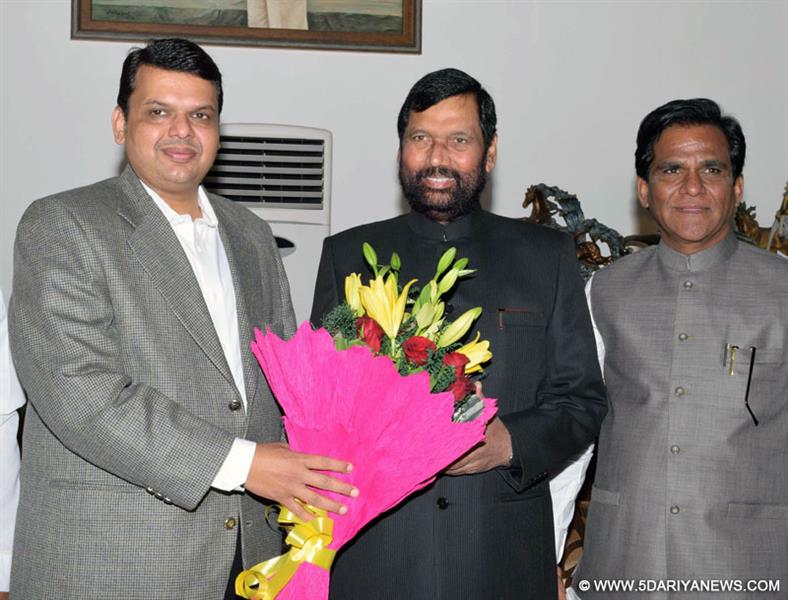 Devendra Fadnavis calling on the Union Minister for Consumer Affairs, Food and Public Distribution, Ram Vilas Paswan, , in New Delhi on January 17, 2015. 