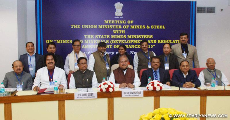 Narendra Singh Tomar chairing a meeting of State Mines Minister on the Mines and Minerals (Development and Regulation) (Amendment) Ordinance 2015, in New Delhi