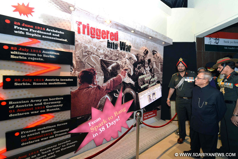 The President, Pranab Mukherjee visiting after inaugurating the commemorative exhibition on the theme "India & world War - I