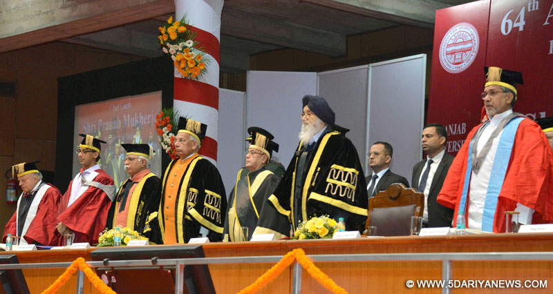 Pranab Mukherjee at the 64th Convocation of Punjab University, in Chandigarh, Punjab on March 14, 2015