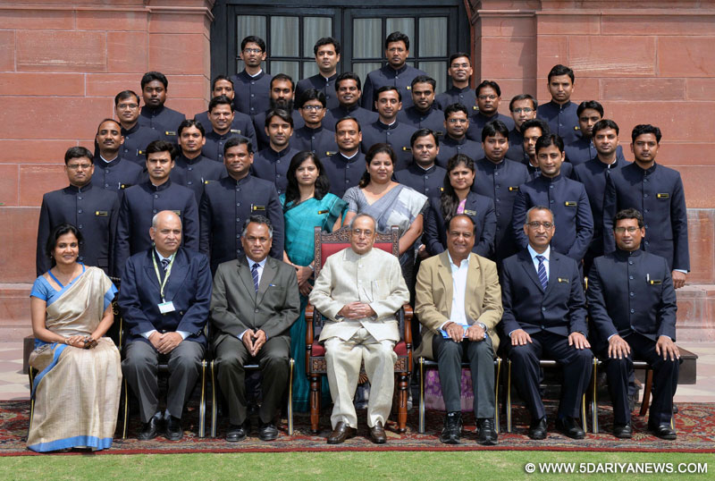 The President, Pranab Mukherjee with the Probationary Officers of Indian Ordnance Factories Service (IOFS) of 2014 (i) Batch from the National Academy of Defence Production (NADP), Nagpur, at Rashtrapati Bhavan, in New Delhi on April 24, 2015.