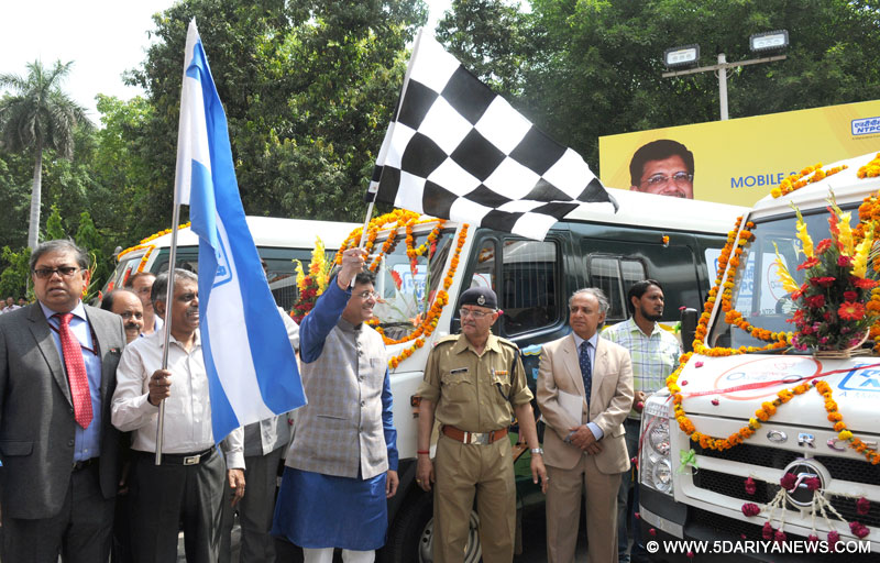 Piyush Goyal flagging off three Mobile Science Labs, an initiative of NTPC to revolutionize rural education and make hands-on learning accessible amongst underprivileged children, at a function, in New Delhi on April 27, 2015.