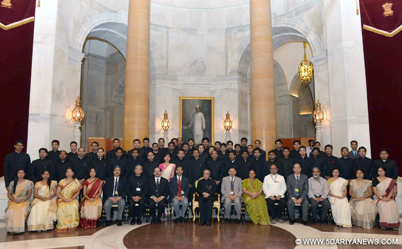 The President, Pranab Mukherjee with the Probationers of Indian Railways Traffic Service, Indian Railways Accounts Service, Indian Railways Personnel Service, Indian Railways Stores Service, Indian Railways Service of Engineers & Railway Protection Force, at Rashtrapati Bhavan, in New Delhi on May 06, 2015.