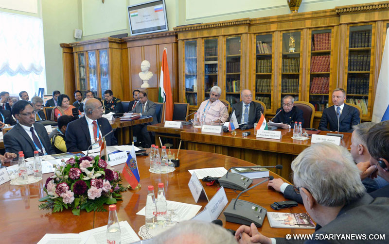 The President, Pranab Mukherjee meeting the Rectors and Educationists from various Universities, at Moscow State University, in Russia on May 08, 2015. The Minister of State for Railways, Shri Manoj Sinha is also seen.