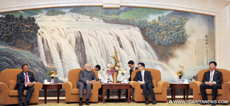 The Prime Minister, Narendra Modi meeting the Shanghai CPC Secretary, Han Zheng, in Shanghai, China on May 16, 2015. 