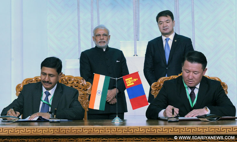 The Prime Minister, Narendra Modi and the Prime Minister of Mongolia, Chimed Saikhanbileg, during the signing of agreement between India and Mongolia, at the State Palace, in Mongolia on May 17, 2015.