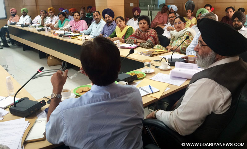 Punjab Education Minister Dr. Daljit Singh Cheema while presiding over a meeting of department in PSEB, Mohali on 26.05.2011