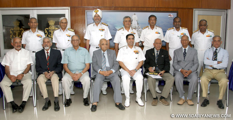 Ex Chiefs with the Chief of Naval Staff, Admiral R.K. Dhowan and top Naval Commanders at the ‘Conclave of Chiefs-2015’, on the sidelines of the Naval Commanders’ Conference, in New Delhi on May 28, 2015.