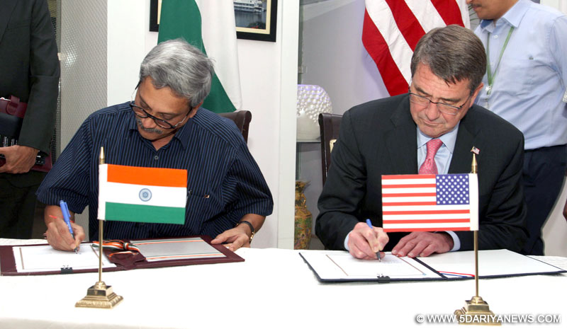 The Union Minister for Defence, Shri Manohar Parrikar and the US Defence Secretary, Mr. Ashton Carter signing the 2015 framework for the India – US defence relationship, in New Delhi on June 03, 2015.