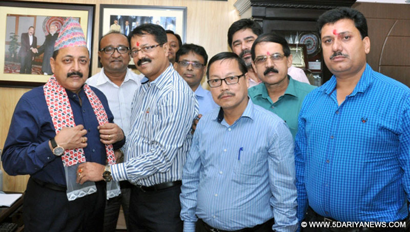 Dr. Jitendra Singh being felicitated in traditional Gorkha style by the representatives of “Asom Gorkha Sammelan” who called on him, in New Delhi on June 09, 2015.