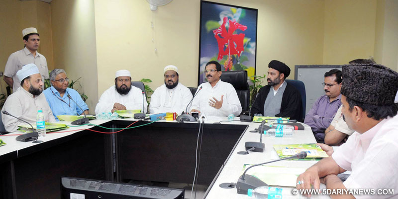 A delegation of minority leaders meeting the Minister of State for AYUSH (Independent Charge) and Health & Family Welfare,  Shripad Yesso Naik, to convey their support for International Day of Yoga, in New Delhi on June 11, 2015.