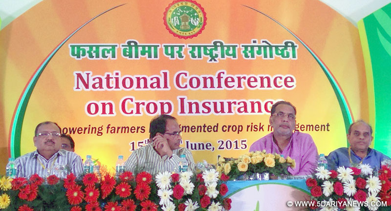 The Union Minister for Agriculture, Radha Mohan Singh and the Chief Minister of Madhya Pradesh, Shivraj Singh Chouhan at the National Conference on Crop Insurance, in Bhopal on June 16, 2015.