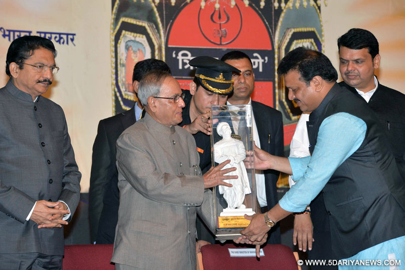 Pranab Mukherjee presented the Punyabhushan Awards, at a function, in Pune, Maharashtra on June 26, 2015.