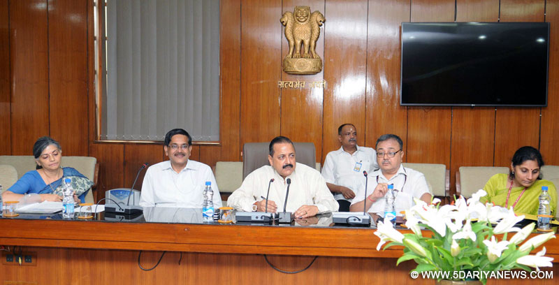 Dr. Jitendra Singh holding a review meeting with the official of DARPG, in New Delhi 
