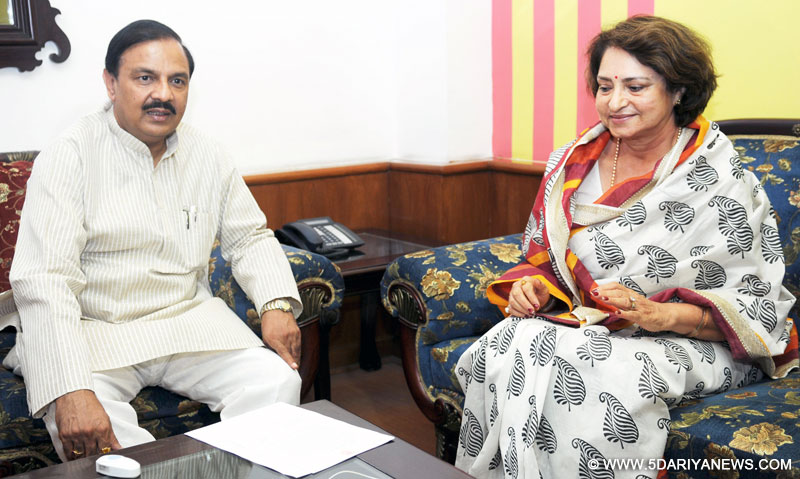 The Women and Child Development Minister of Madhya Pradesh, Smt. Maya Singh meeting the Minister of State for Culture (Independent Charge), Tourism (Independent Charge) and Civil Aviation, Dr. Mahesh Sharma, in New Delhi on July 16, 2015.