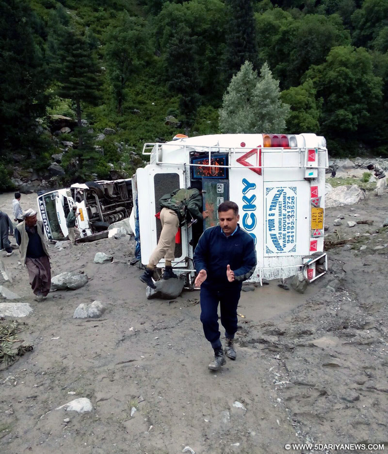 Sonamarg A view of vehicles that were damaged in a cloudburst at Gagangir near Sonamarg on July 17, 2015. 