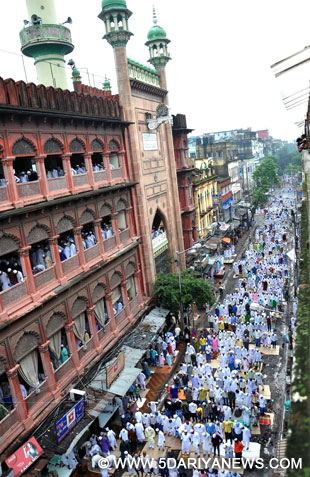 Muslims offer namaz on the occasion of Eid-ul-Fitr at Nakhoda Masjid in Kolkata on July 18, 2015.