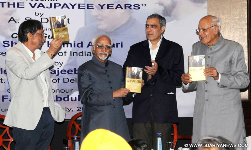 The Vice President, Shri Mohd. Hamid Ansari releasing a book entitled ‘Kashmir The Vajpayee Years’, authored by Shri A.S. Dulat, at a function, in New Delhi on July 21, 2015.