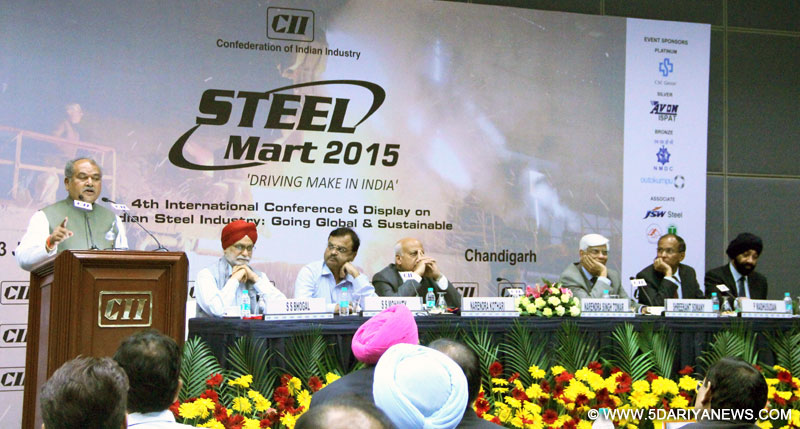 The Union Minister for Mines and Steel, Shri Narendra Singh Tomar addressing the inaugural session of the Steel Mart 2015, at CII, Chandigarh on July 22, 2015. 