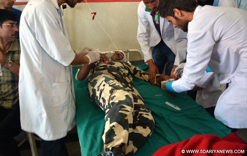 Anantnag: A soldier injured in a grenade attack on his (CRPF) unit being treated at a hospital in Anantnag, Jammu and Kashmir on July 29, 2015. Four troopers and four civilians were injured on Wednesday when militants hurled a grenade at a CRPF unit in Jammu and Ksshmir