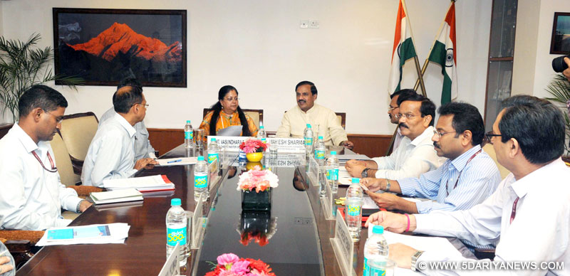 The Minister of State for Culture (Independent Charge), Tourism (Independent Charge) and Civil Aviation, Dr. Mahesh Sharma in a meeting with the Chief Minister of Rajasthan, Smt. Vasundhara Raje, in New Delhi on August 07, 2015.