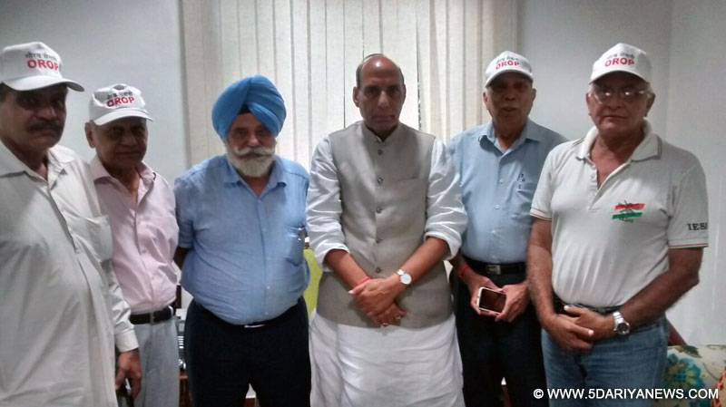 Home minister meets veterans over OROP