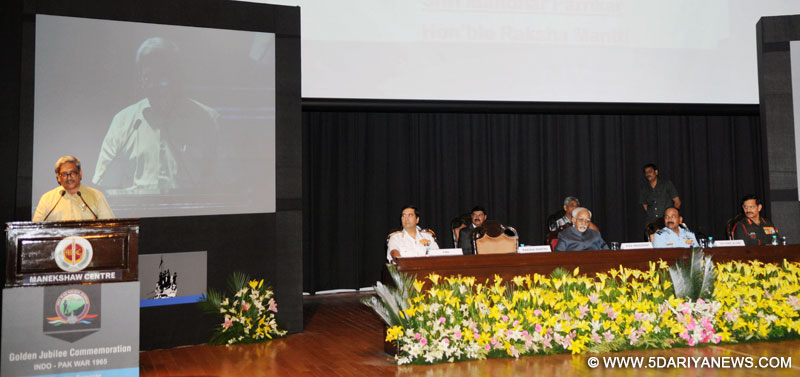The Union Minister for Defence, Shri Manohar Parrikar addressing at the inauguration of the “Tri-Services Seminar to commemorate the Golden Jubilee Commemoration of the India-Pakistan War of 1965”, in New Delhi on September 01, 2015. The Vice President, Shri Mohd. Hamid Ansari and three Service Chiefs, General Dalbir Singh, Admiral R.K. Dhowan and Air Chief Marshal Arup Raha are also seen.