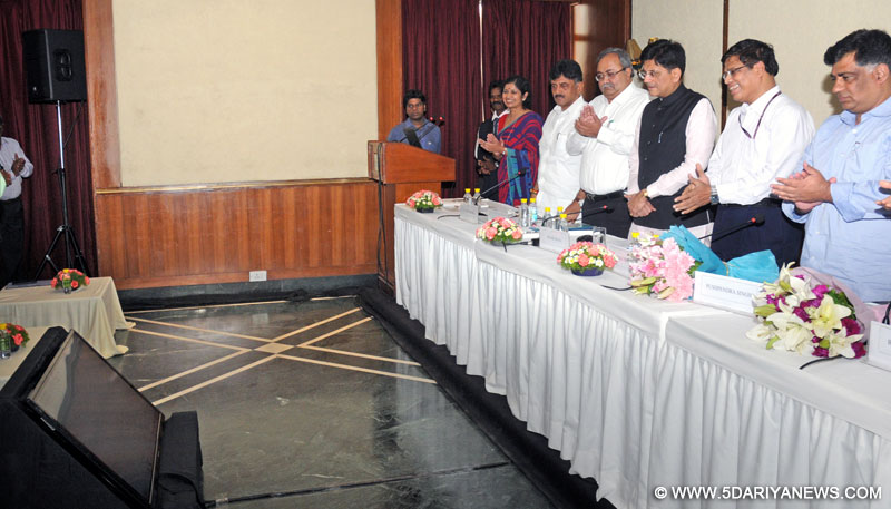 The Minister of State (Independent Charge) for Power, Coal and New and Renewable Energy, Shri Piyush Goyal launching the Wind Atlas with the State Power Ministers and Power Secretary, in New Delhi on September 02, 2015.