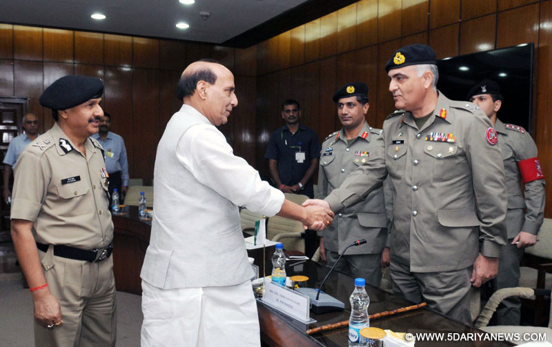 A delegation led by the Director General, Pakistan Rangers, Maj. Gen. Umar Farooq Burki calling on the Union Home Minister, Shri Rajnath Singh, in New Delhi on September 11, 2015. The Director General, BSF, Shri D.K. Pathak is also seen. 