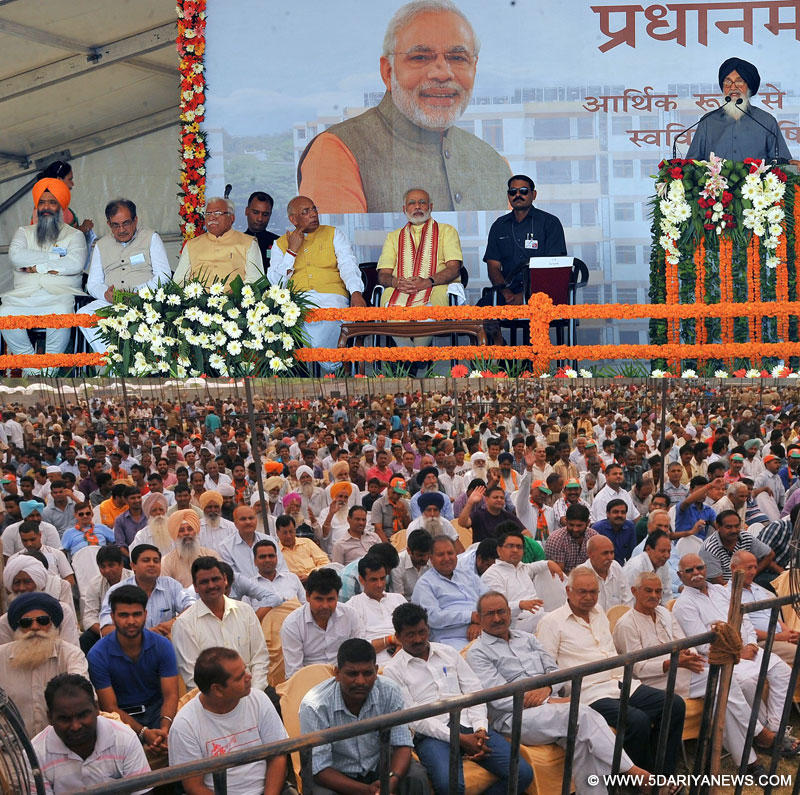 Parkash Singh Badal Rakes Up Issue Of Farmers’ Plight Amidst Current Agrarian Crisis With Modi