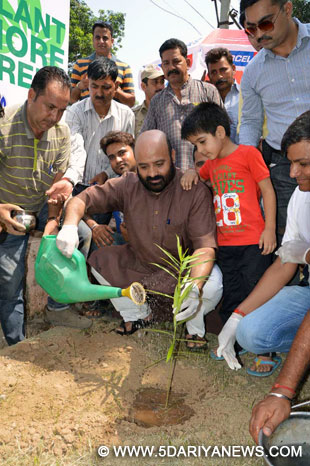 Bali Bhagat starts tree plantation drive