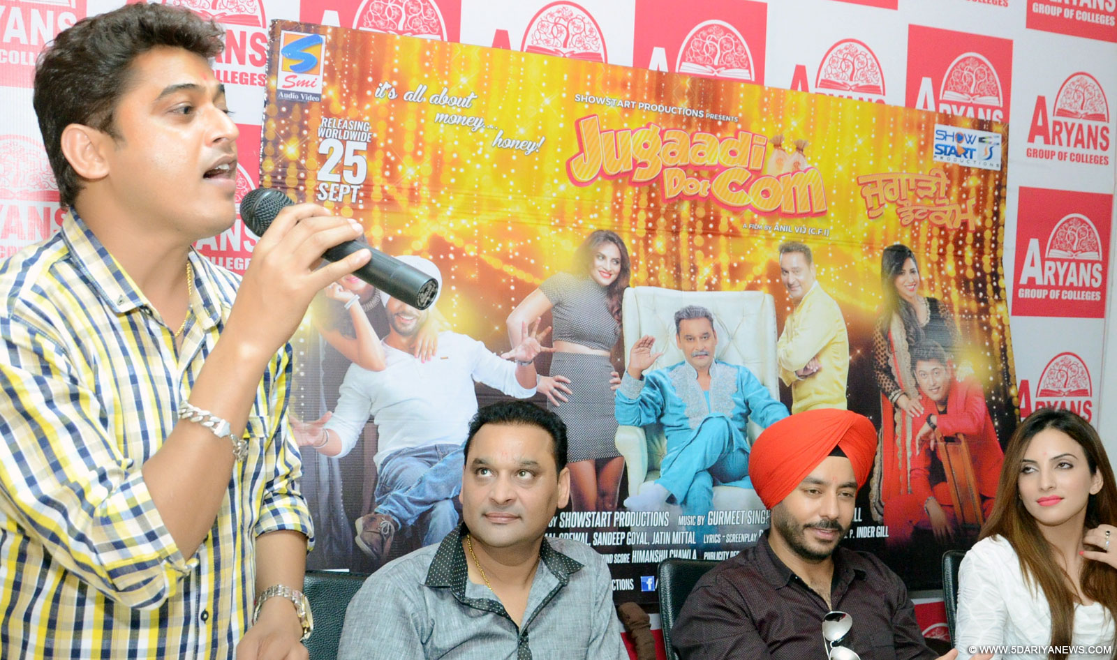 Nachattar Gill, Feroz Khan and others performed live at Aryans Campus