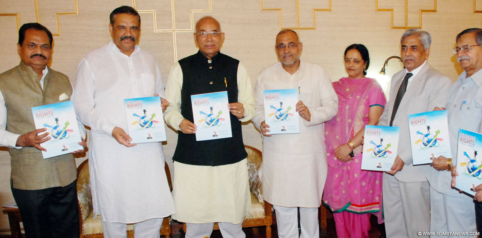 प्रो. कप्तान सिंह सोलंकी ने सांसद अविनाश राय खन्ना की पुस्तक ‘ह्यूमैन राइट्स’ का लोकार्पण किया