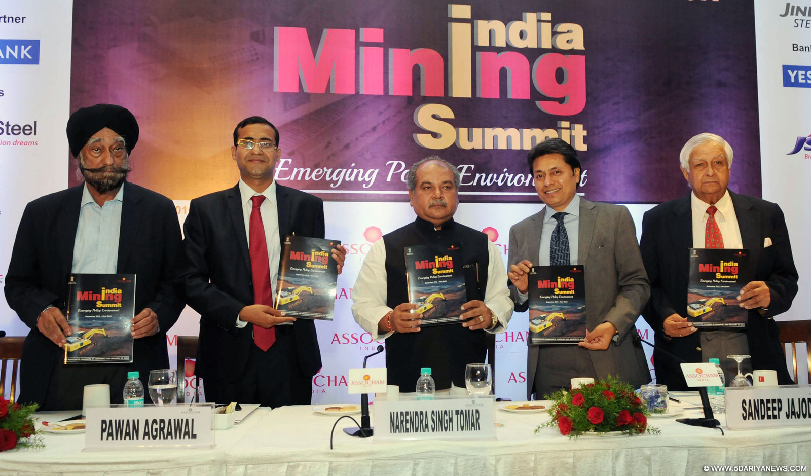 The Union Minister for Mines and Steel, Shri Narendra Singh Tomar releasing a brochure at the India Mining Summit, in New Delhi on September 22, 2015.