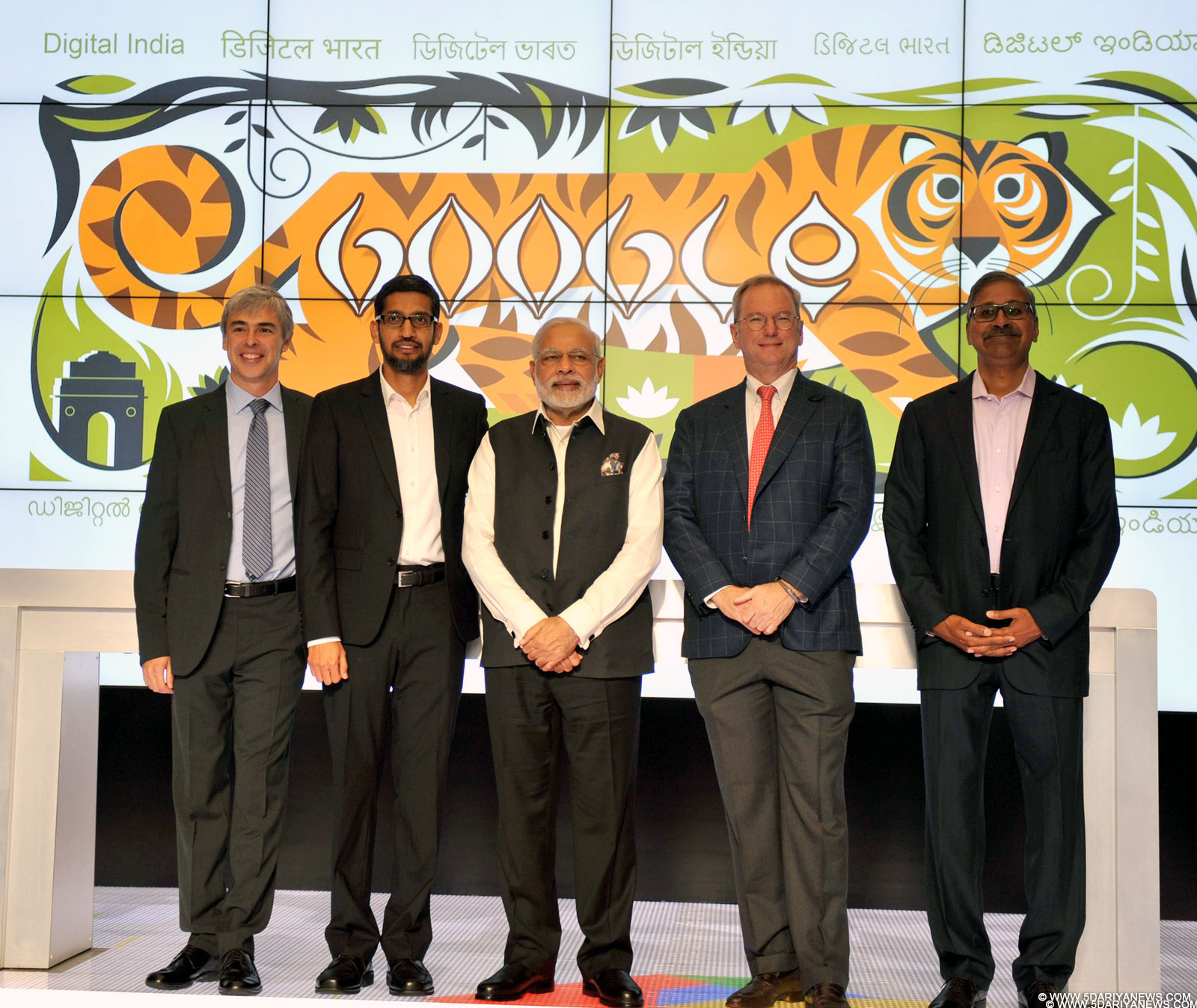 The Prime Minister, Shri Narendra Modi in a group photograph with the Google Officials at Google (Alphabet) campus, in Silicon Valley, California on September 27, 2015.