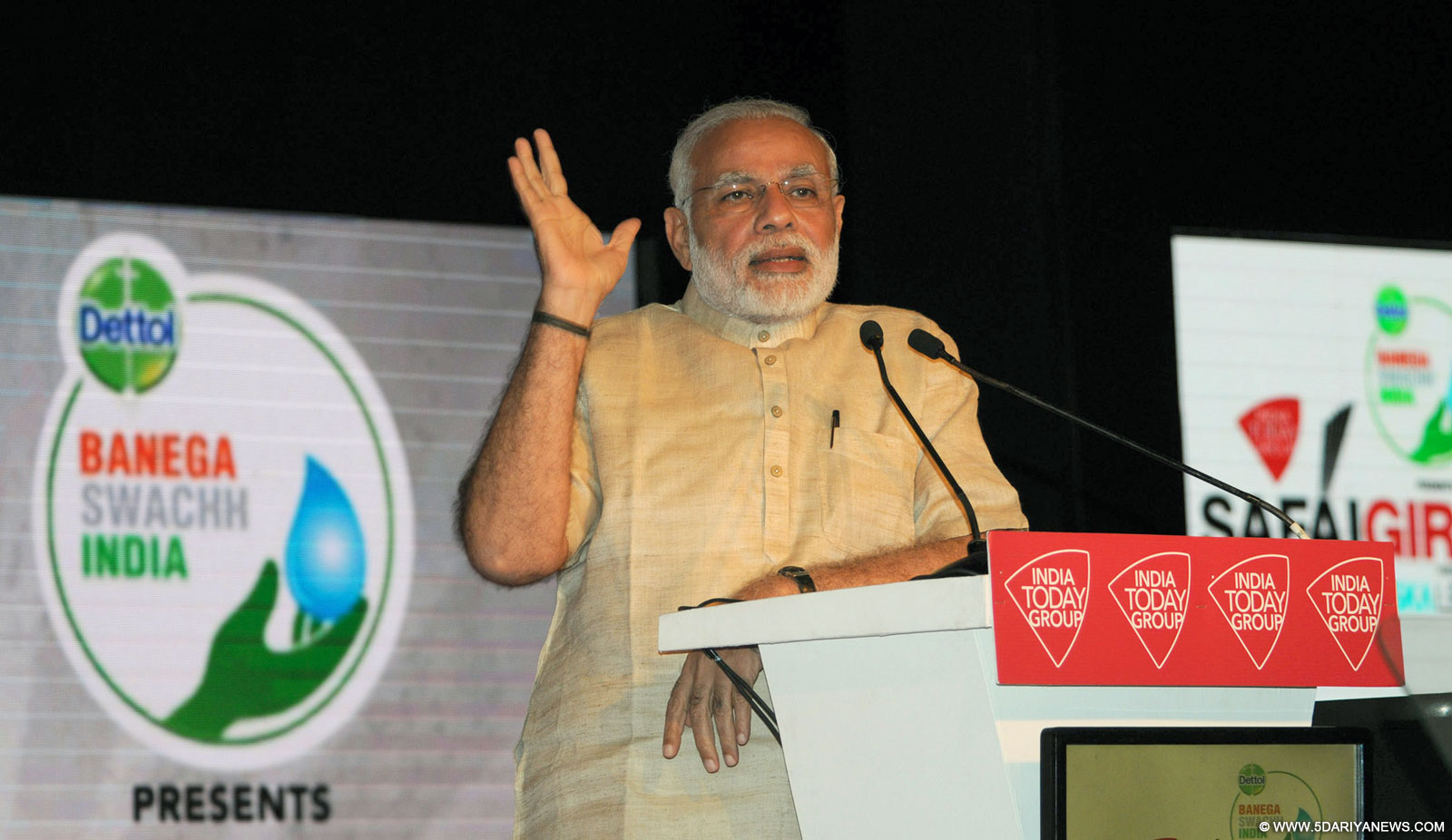 The Prime Minister, Shri Narendra Modi addressing the gathering at the Safaigiri Summit & Awards 2015, in New Delhi on October 02, 2015.