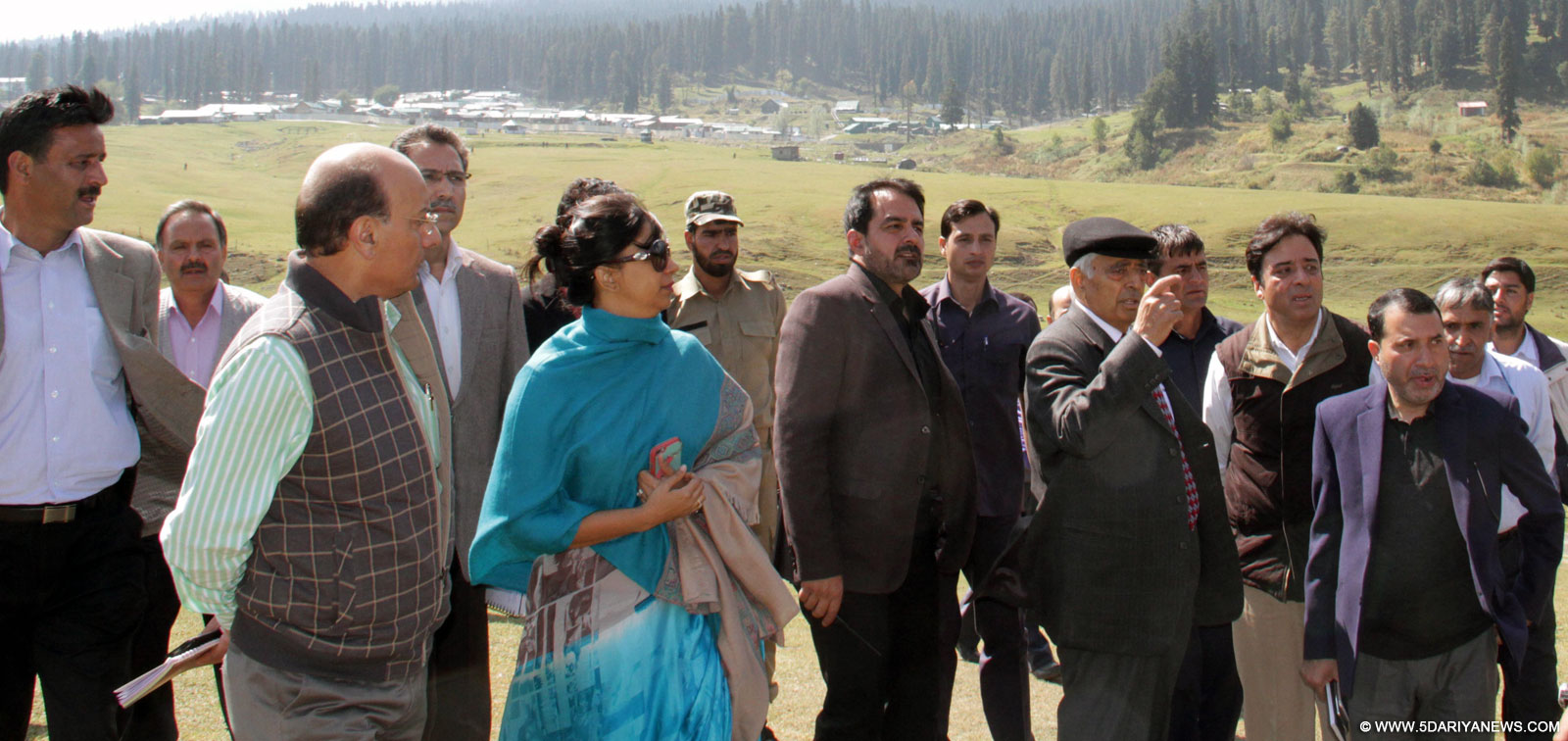 Mufti Mohammad Sayeed tours Gulmarg for appraisal of ongoing works