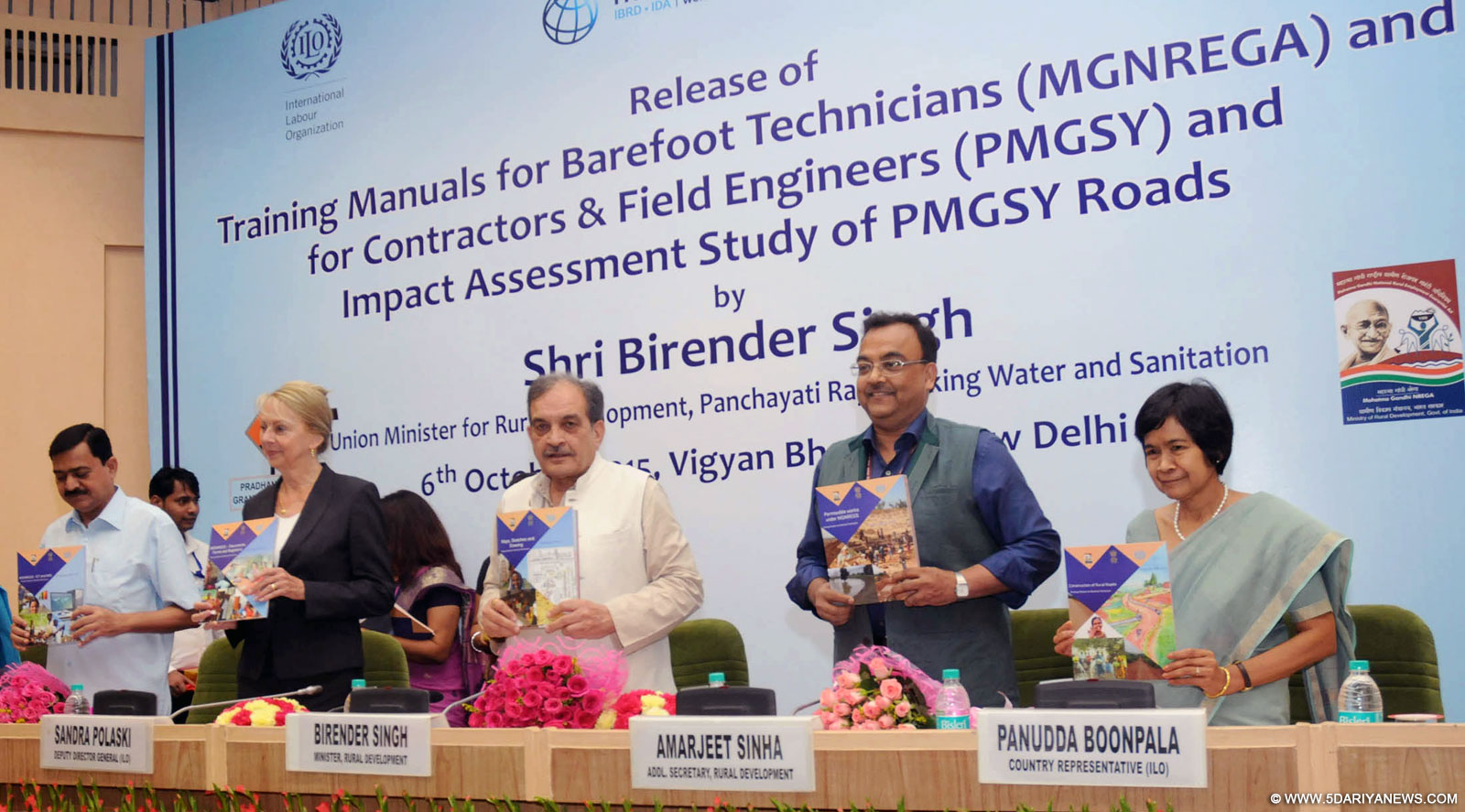The Union Minister for Rural Development, Panchayati Raj, Drinking Water and Sanitation, Shri Chaudhary Birender Singh releasing the Training Manuals for MGNREGA and Impact Assessment Study of PMGSY Roads, in New Delhi on October 06, 2015.