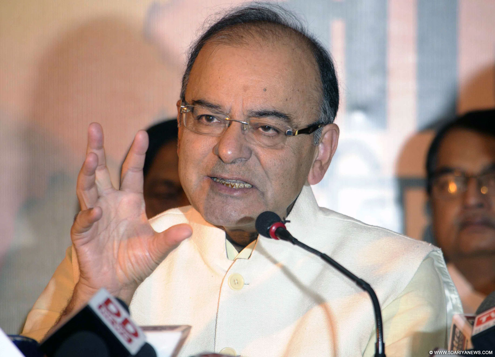 	Arun Jaitley blames 1971 mindset for lost opportunities of last decade