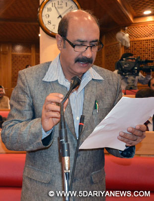 Syed Basharat Bukhari reviews facilities for Kashmiri Migrants