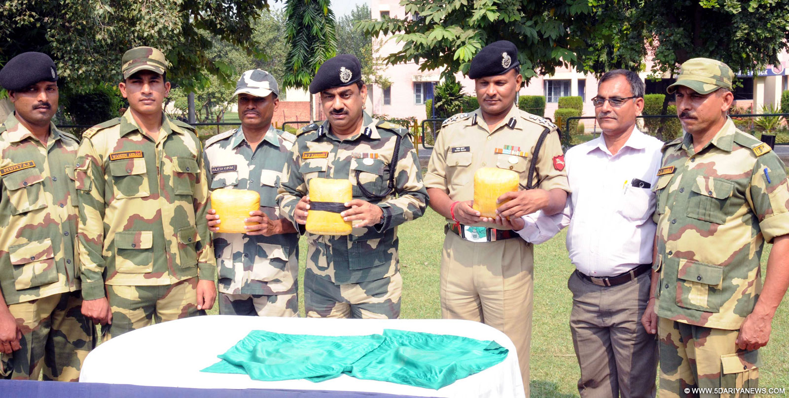 BSF recovers six heroin along border in Punjab