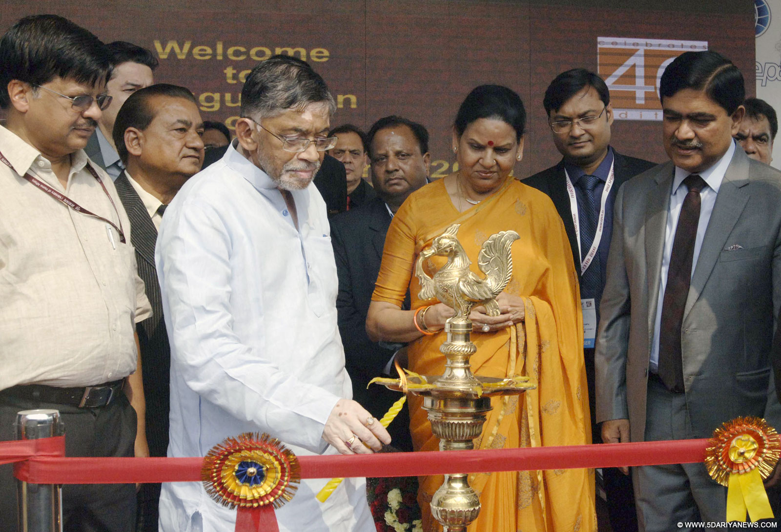 The Minister of State for Textiles (Independent Charge), Shri Santosh Kumar Gangwar lighting the lamp to inaugurate the 40th edition of IHGF Delhi Fair–Autumn 2015, in Greater Noida on October 14, 2015. The Secretary, Textiles, Dr. Sanjay Kumar Panda and other dignitaries are also seen.